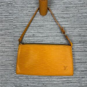 Louis Vuitton Epi Pochette Accessoires
